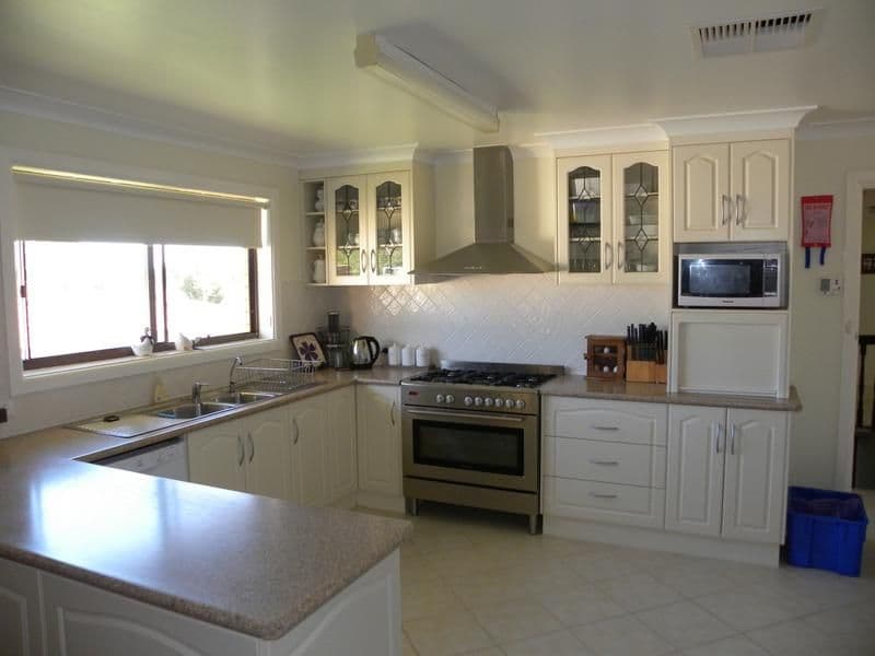 8 Cherry Court, YOUNG NSW 2594, Young - Thumbnail 4
