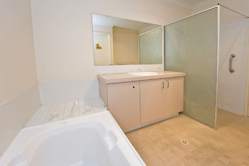 5 Edwards Crescent, REDCLIFFE WA 6104, Redcliffe - Thumbnail 7