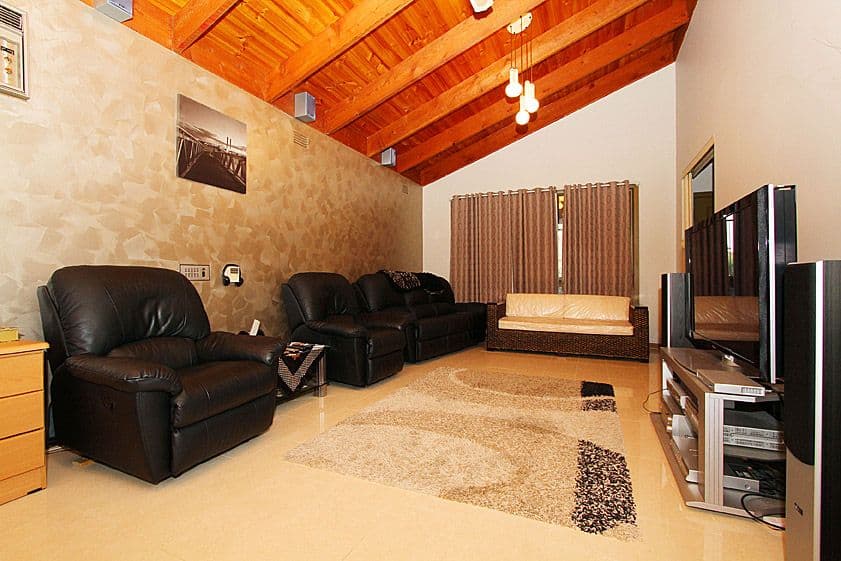 46 Moira Avenue, RESERVOIR VIC 3073, Reservoir - Thumbnail 2