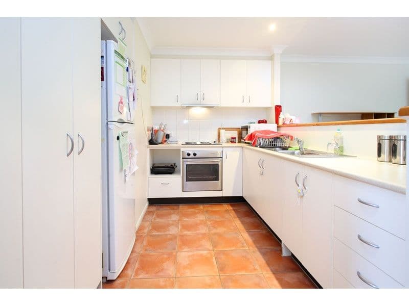 8 Aminya Street, MANSFIELD QLD 4122, Mansfield - Thumbnail 3