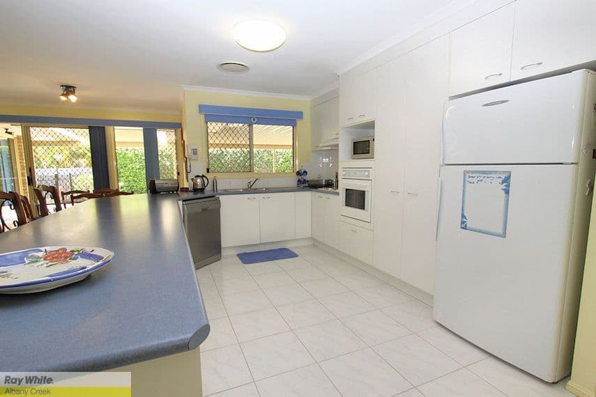 9 Meranti Crescent, ALBANY CREEK QLD 4035, Albany Creek - Thumbnail 7