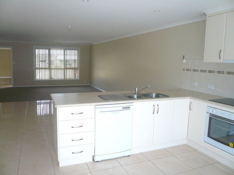 3/11 Goulburn Street, ST LEONARDS TAS 7250, St Leonards - Thumbnail 2