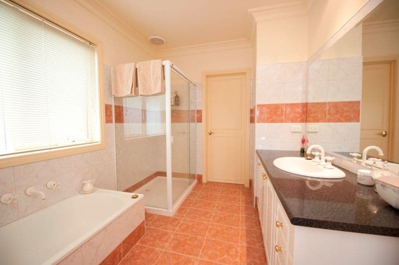 8 Park Hill Way, DONCASTER VIC 3108, Doncaster - Thumbnail 8