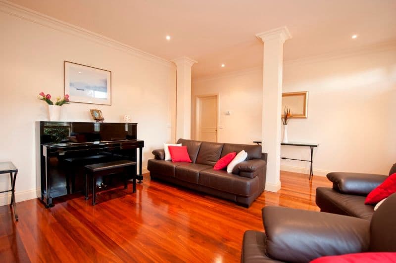 8 Park Hill Way, DONCASTER VIC 3108, Doncaster - Thumbnail 2