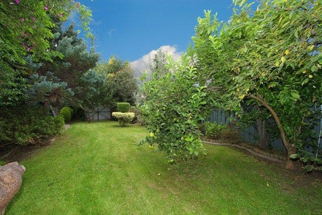 27 Carbora Dale, GREENSBOROUGH VIC 3088, Greensborough - Thumbnail 5