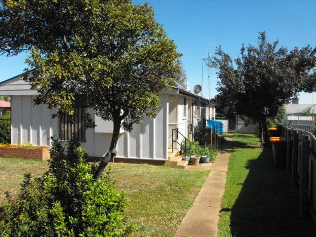 13 Orange Street, PARKES NSW 2870, Parkes - Thumbnail 4