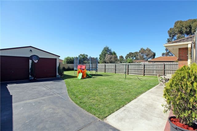 53 Gillingham Crescent, CRAIGIEBURN VIC 3064, Craigieburn - Thumbnail 8