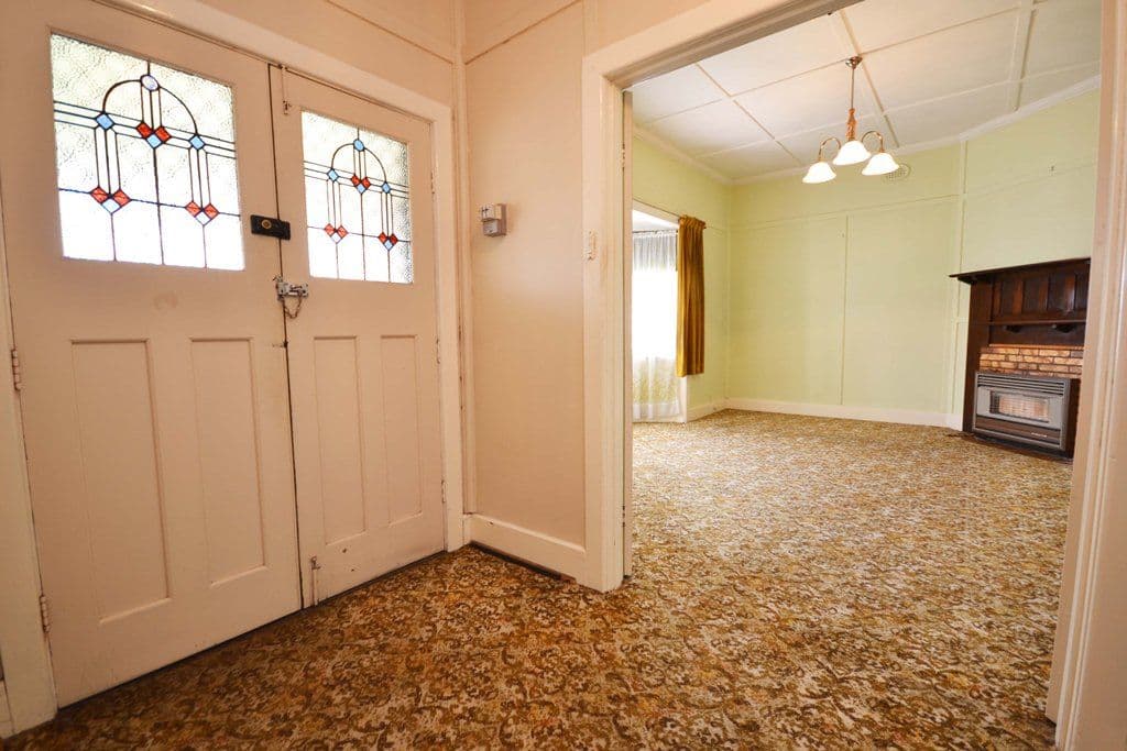 844 Howitt Street, WENDOUREE  Victoria  3355, Australia, Wendouree - Thumbnail 2
