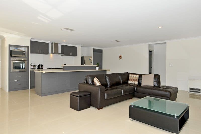 9 Senecio Way, HALLS HEAD WA 6210, Halls Head - Thumbnail 4