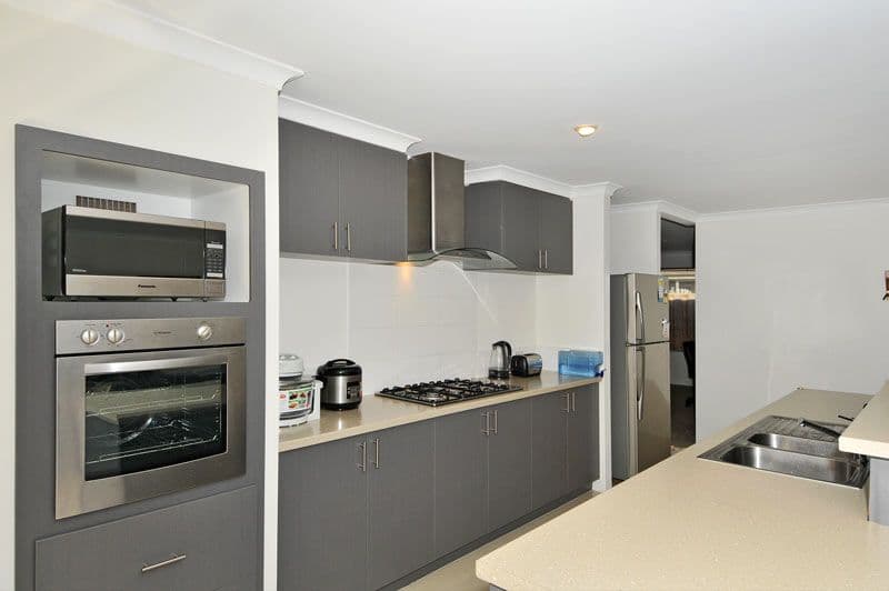 9 Senecio Way, HALLS HEAD WA 6210, Halls Head - Thumbnail 5