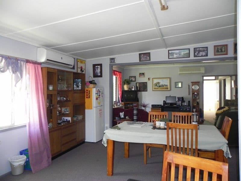 36 Railway, PITTSWORTH QLD 4356, Pittsworth - Thumbnail 4