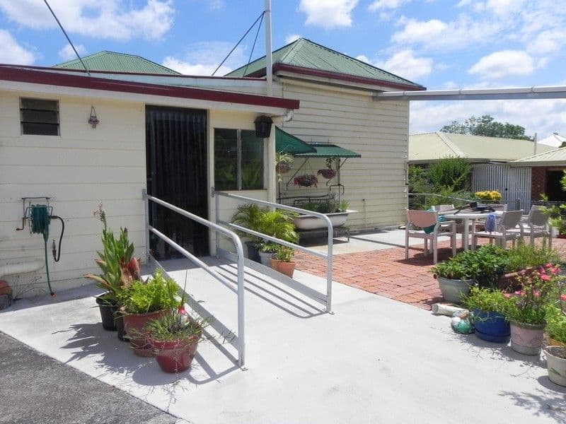 36 Railway, PITTSWORTH QLD 4356, Pittsworth - Thumbnail 2