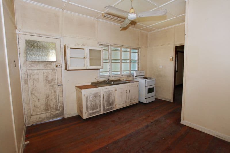 89 Coronation Avenue, NAMBOUR QLD 4560, Nambour - Thumbnail 5