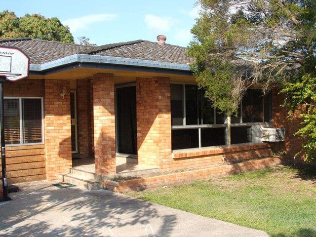 18 Thorning Street, WEST MACKAY QLD 4740, West Mackay - Thumbnail 2