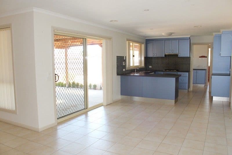 6 Hyland Drive, BUNGENDORE NSW 2621, Bungendore - Thumbnail 5