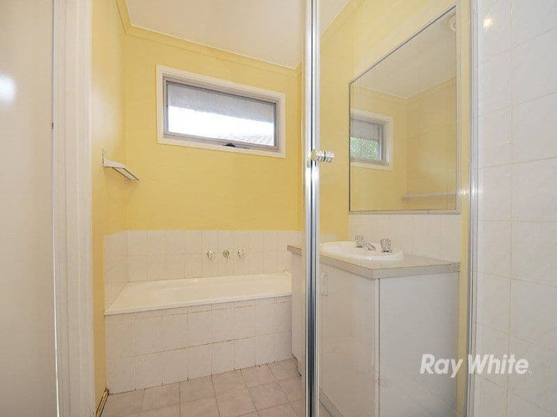 8 Fraser Court, CRANBOURNE NORTH VIC 3977, Cranbourne North - Thumbnail 6