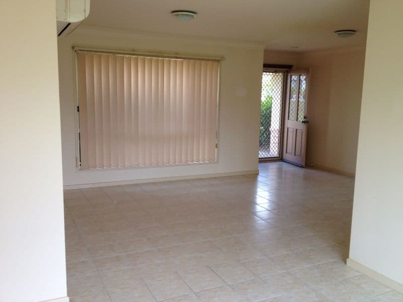 31 Breeana Court, MUDGEERABA QLD 4213, Mudgeeraba - Thumbnail 2
