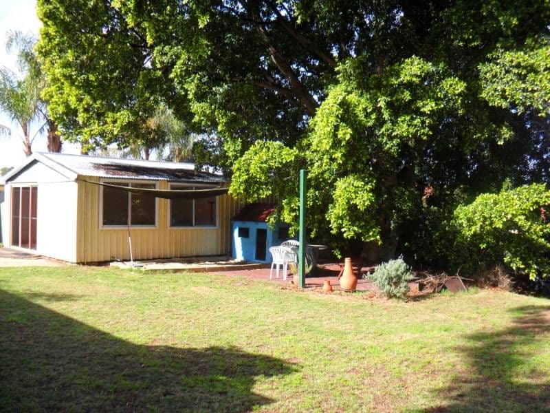 6 Fernhurst Crescent, BALGA WA 6061, Balga - Thumbnail 6