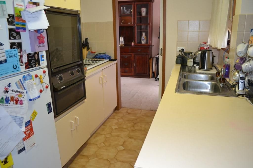 1 Dowling Court, SUNBURY VIC 3429, Sunbury - Thumbnail 3
