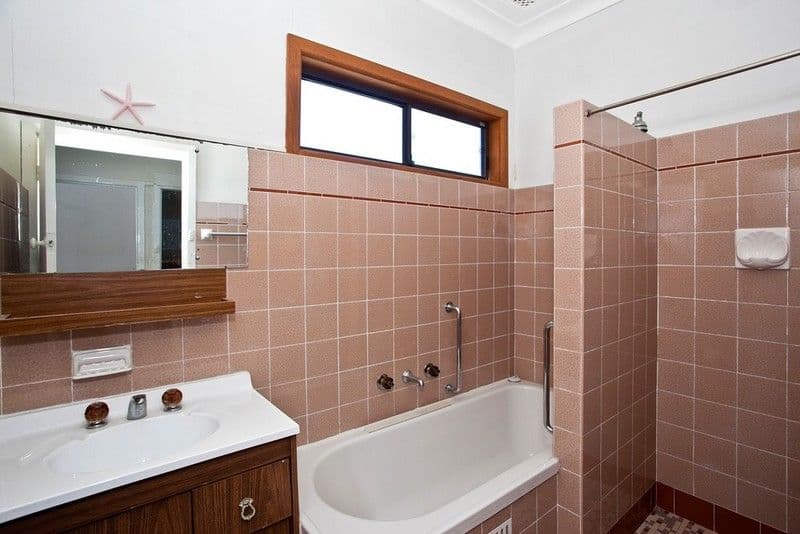 4 First Avenue, JANNALI NSW 2226, Jannali - Thumbnail 6