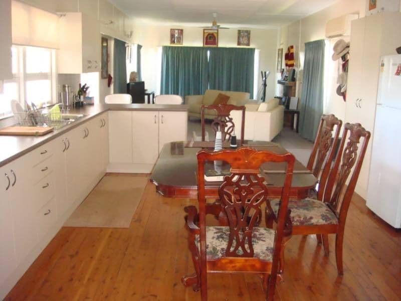 22 Windmill Road, CHINCHILLA QLD 4413, Chinchilla - Thumbnail 2