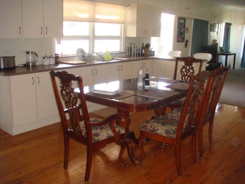 22 Windmill Road, CHINCHILLA QLD 4413, Chinchilla - Thumbnail 8