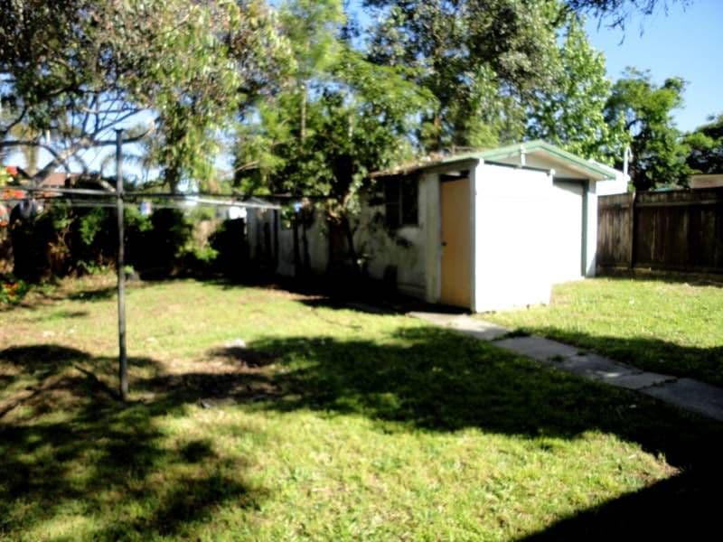 35 Neerini Avenue, SMITHFIELD NSW 2164, Smithfield - Thumbnail 3