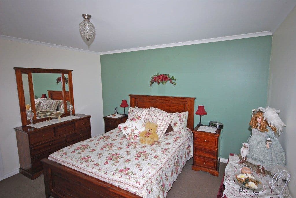 2 Mountview Drive, SEBASTOPOL  Victoria  3356, Australia, Sebastopol - Thumbnail 6