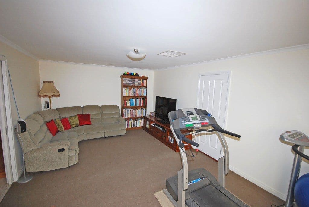 2 Mountview Drive, SEBASTOPOL  Victoria  3356, Australia, Sebastopol - Thumbnail 5