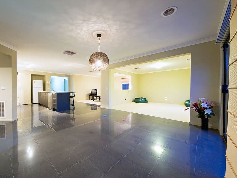 2 Layton Court, TRUGANINA VIC 3029, Truganina - Thumbnail 3