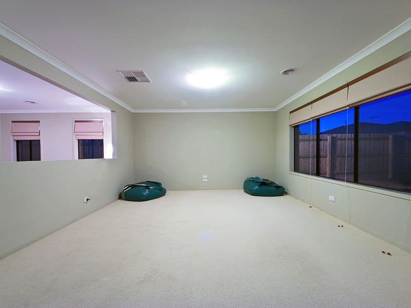 2 Layton Court, TRUGANINA VIC 3029, Truganina - Thumbnail 4