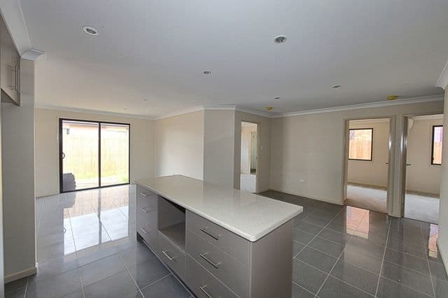 50 Kendalls Road, AVOCA QLD 4670, Avoca - Thumbnail 6