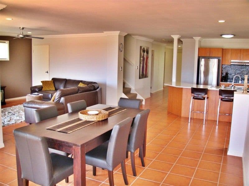14 Woodward Lane, PACIFIC PINES QLD 4211, Pacific Pines - Thumbnail 6