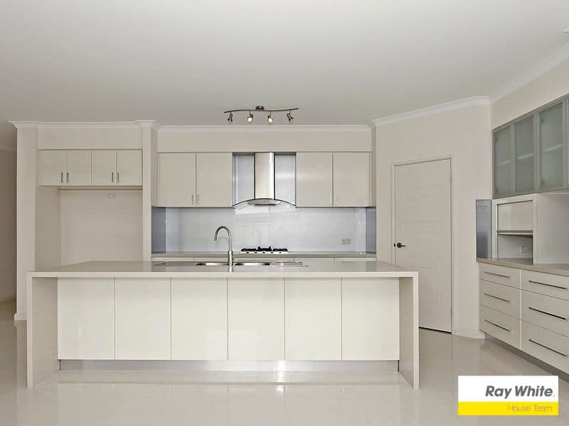 70 Waterfoot Loop, CANNING VALE WA 6155, Canning Vale - Thumbnail 5