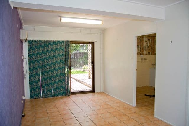 17 Etheridge Street, MOUNT LOUISA QLD 4814, Mount Louisa - Thumbnail 7
