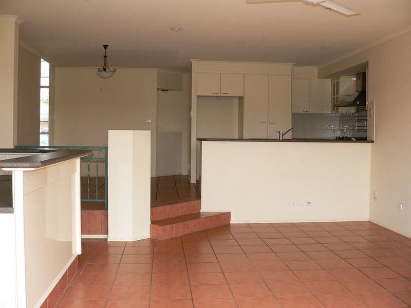 17 Westlake Court, HELENSVALE QLD 4212, Helensvale - Thumbnail 8