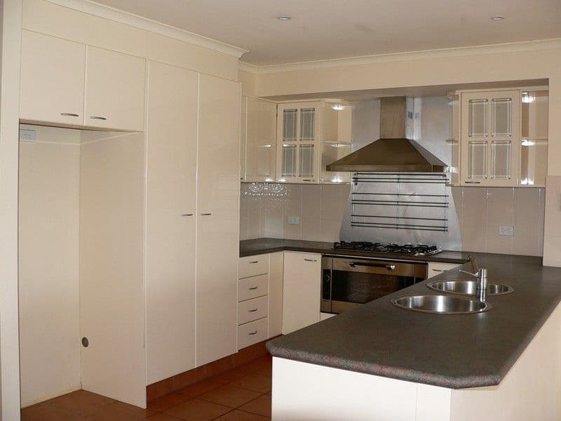 17 Westlake Court, HELENSVALE QLD 4212, Helensvale - Thumbnail 3