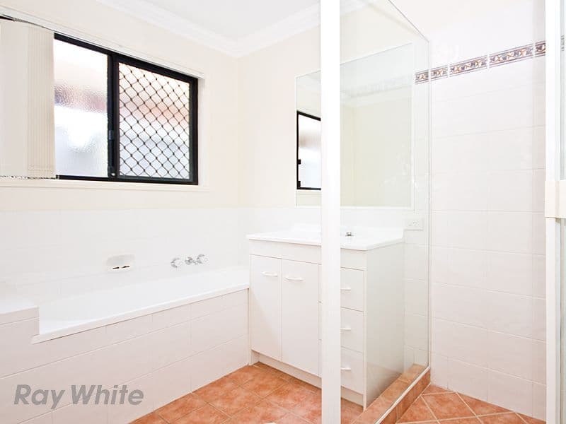 5 Goldeneye Place, FOREST LAKE QLD 4078, Forest Lake - Thumbnail 4