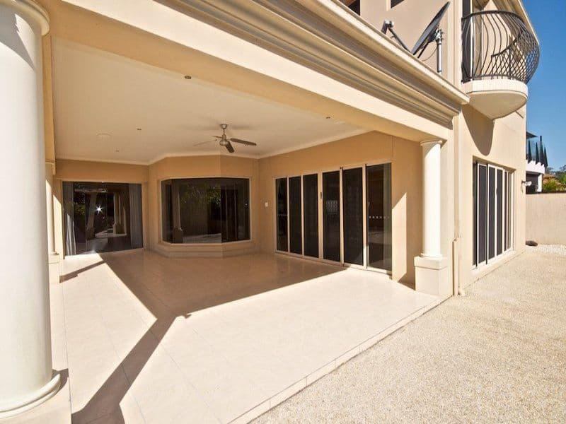 92 Arun Drive, ARUNDEL QLD 4214, Arundel - Thumbnail 3