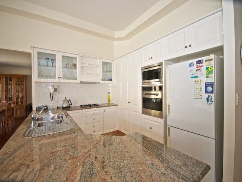 3 London Chase, ARUNDEL QLD 4214, Arundel - Thumbnail 4