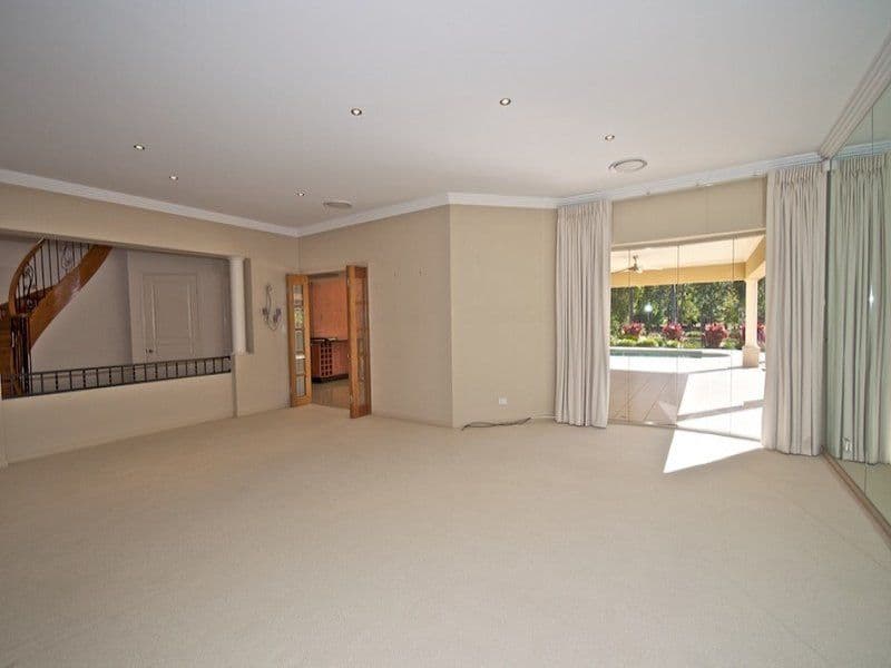 92 Arun Drive, ARUNDEL QLD 4214, Arundel - Thumbnail 7