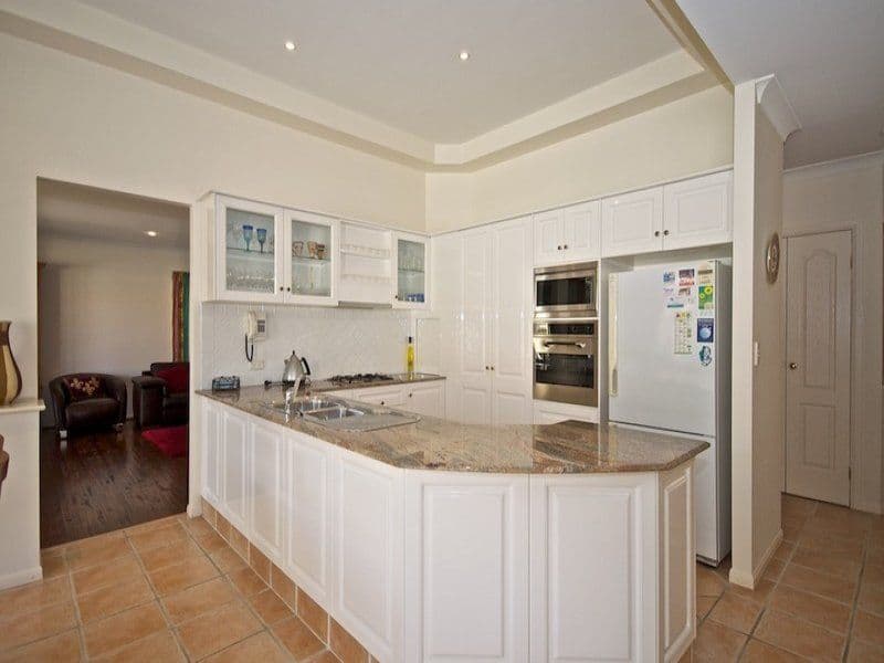 3 London Chase, ARUNDEL QLD 4214, Arundel - Thumbnail 3