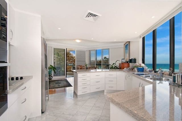 2 'On the Park', 255 Hedges Avenue, MERMAID BEACH QLD 4218, Mermaid Beach - Thumbnail 3