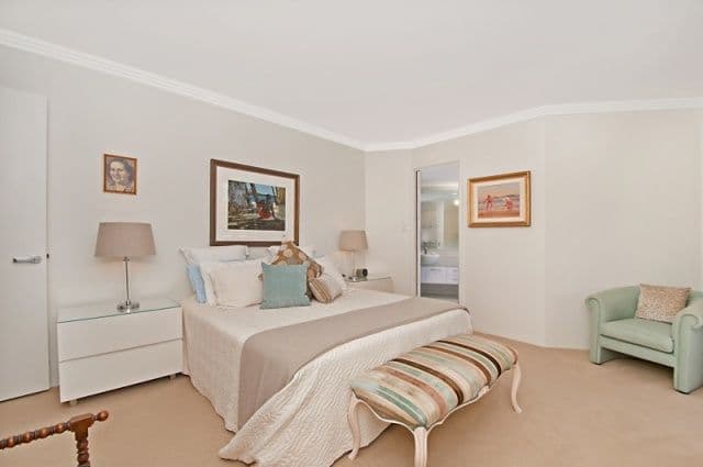 2 'On the Park', 255 Hedges Avenue, MERMAID BEACH QLD 4218, Mermaid Beach - Thumbnail 8