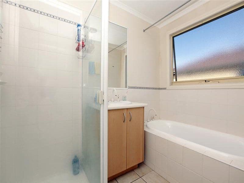 4 Bicolor Court, BUNDOORA VIC 3083, Bundoora - Thumbnail 7