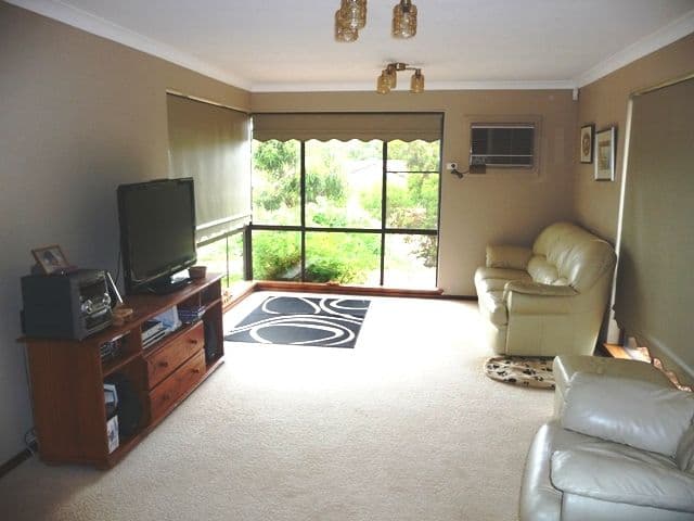 86 Henry Road, YORK WA 6302, York - Thumbnail 2