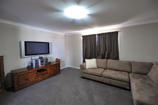 24 Edwin Street, WESTBROOK QLD 4350, Westbrook - Thumbnail 6