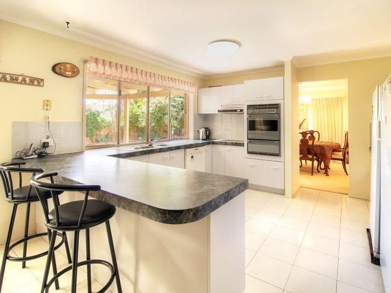 15 Galliano Court, CALAMVALE QLD 4116, Calamvale - Thumbnail 2