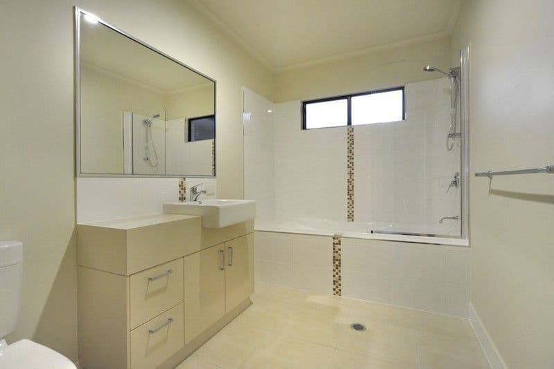 182 Shute Harbour Road, CANNONVALE QLD 4802, Cannonvale - Thumbnail 3