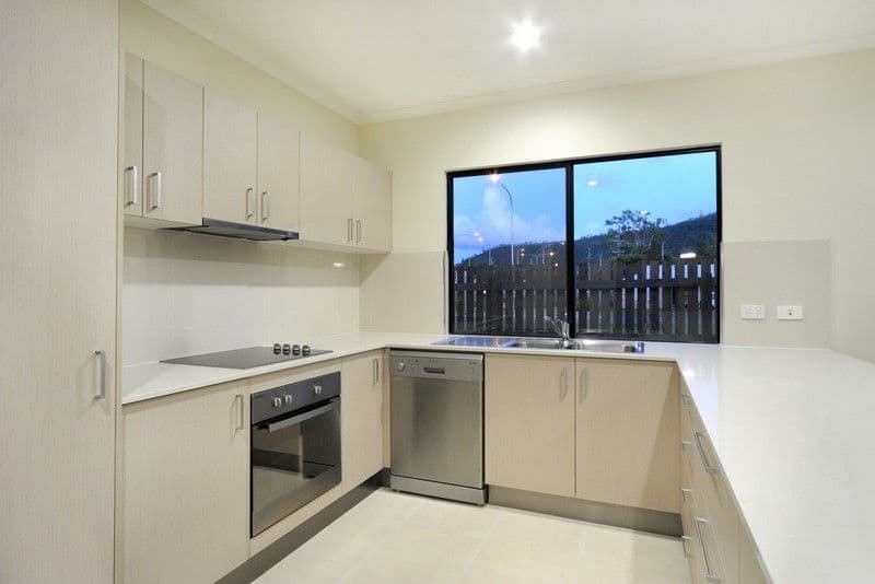 182 Shute Harbour Road, CANNONVALE QLD 4802, Cannonvale - Thumbnail 8